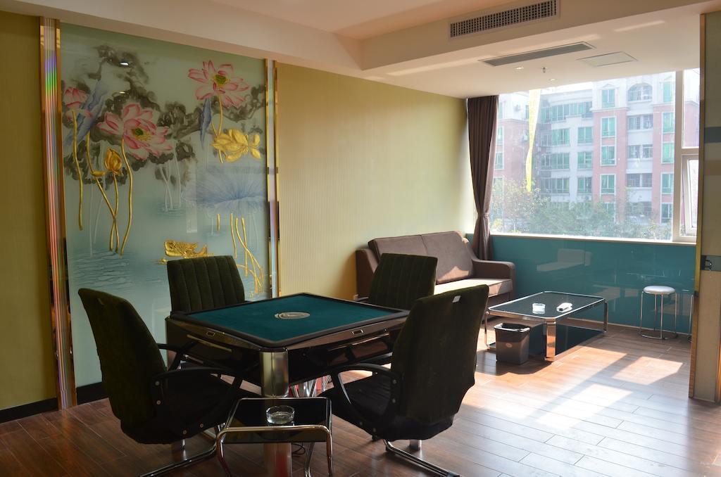 Zhuhai Platinum Holiday Hotel Экстерьер фото
