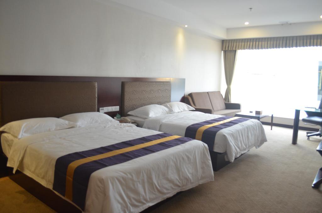 Zhuhai Platinum Holiday Hotel Экстерьер фото