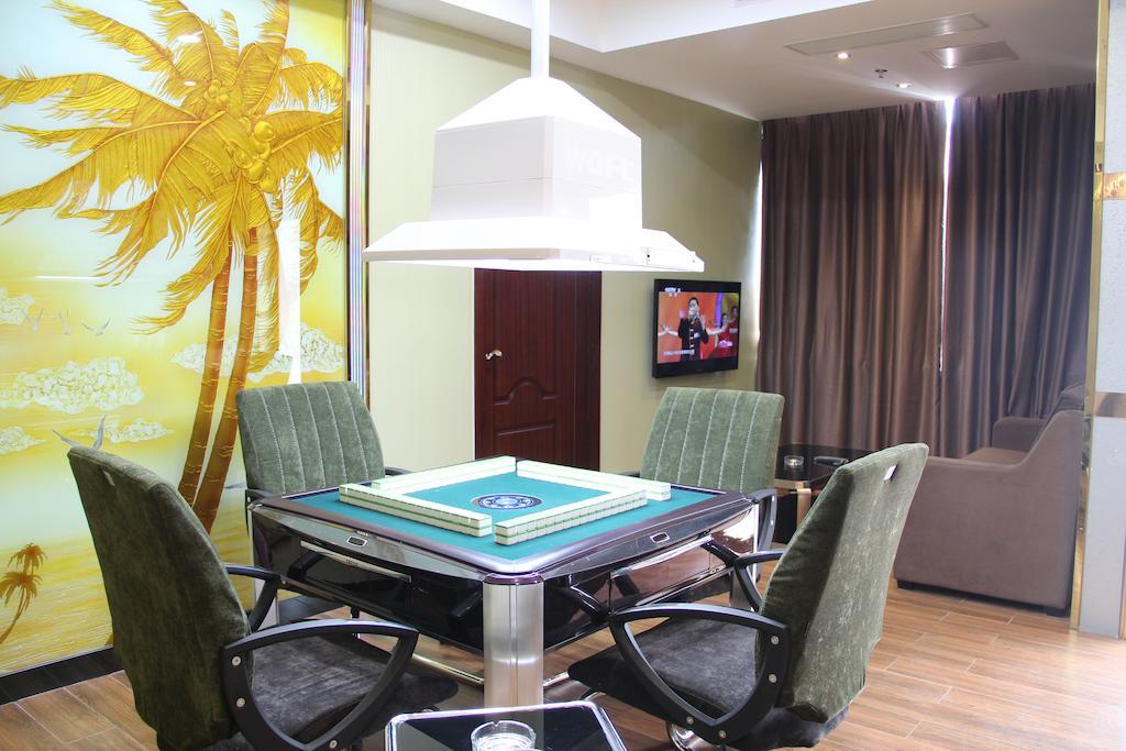 Zhuhai Platinum Holiday Hotel Экстерьер фото