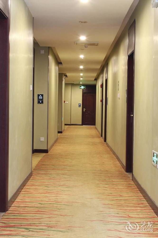 Zhuhai Platinum Holiday Hotel Экстерьер фото