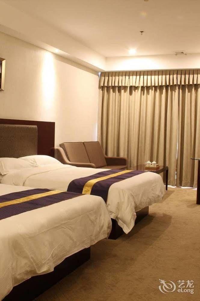 Zhuhai Platinum Holiday Hotel Экстерьер фото