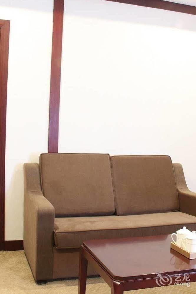 Zhuhai Platinum Holiday Hotel Экстерьер фото